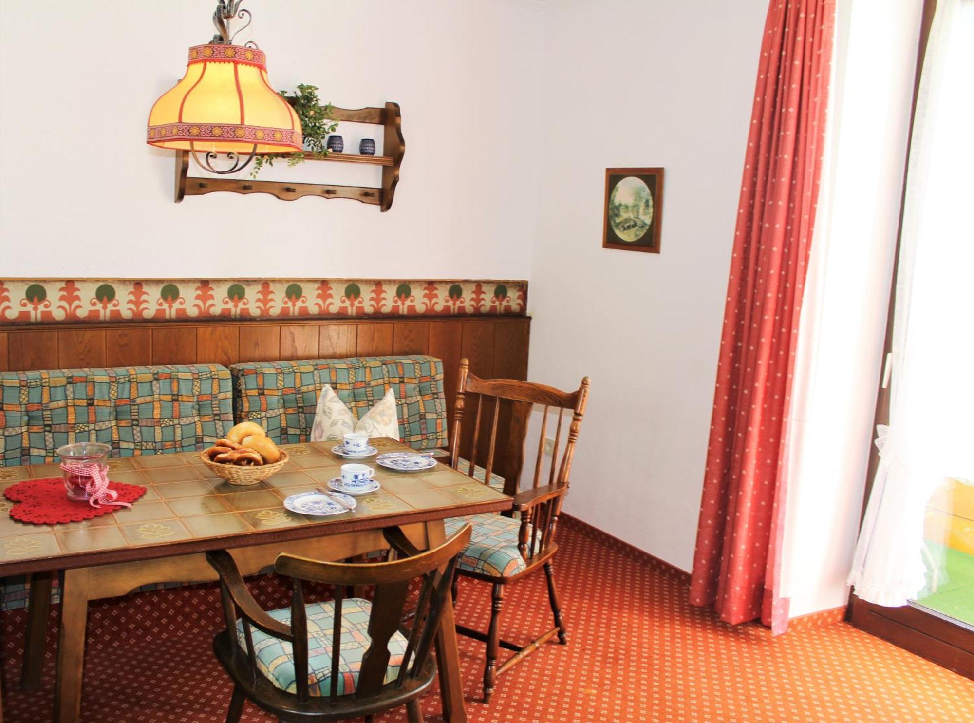 Schneck Apartment *